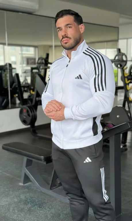 Conjunto Deportivo Adrian