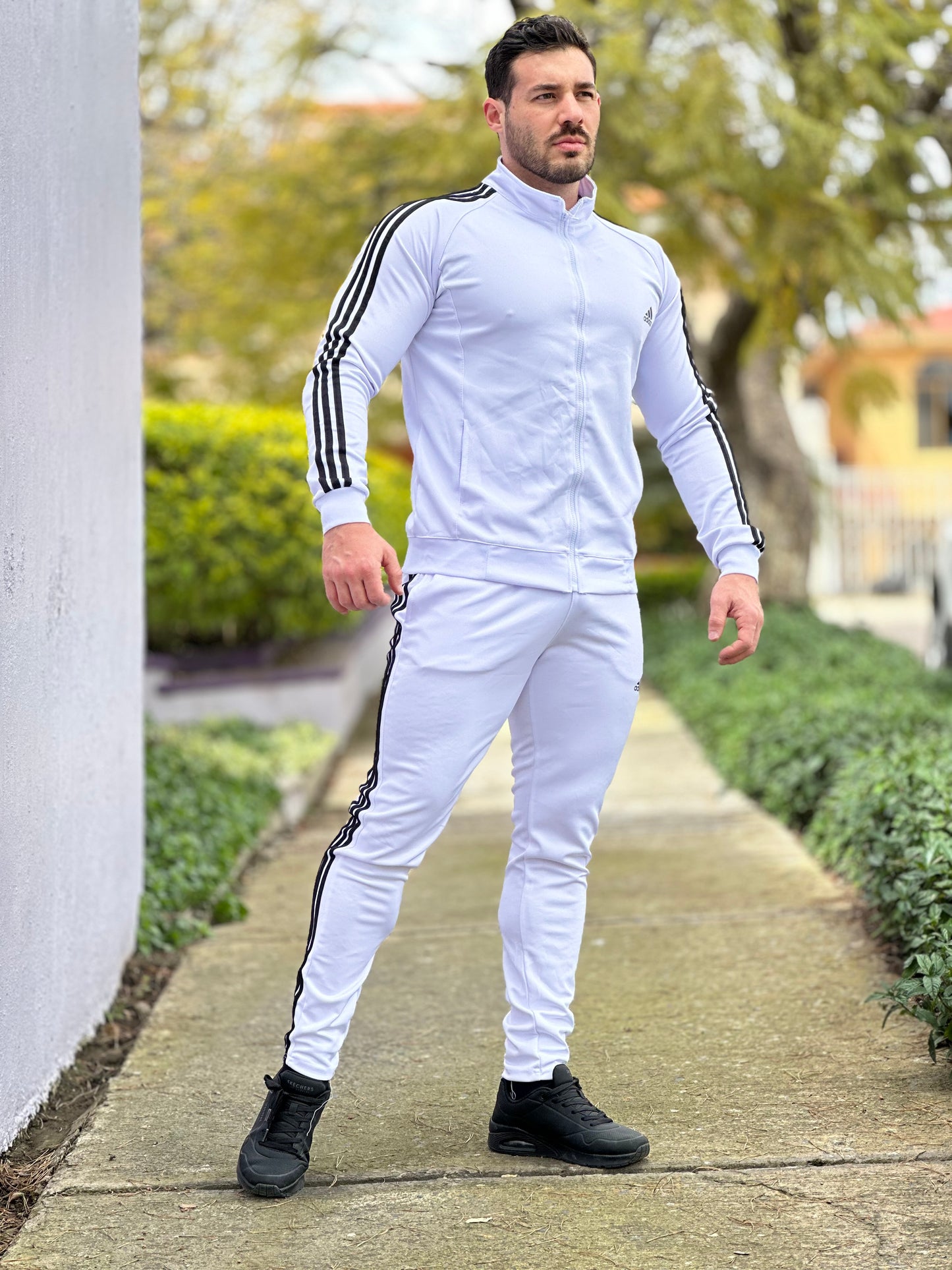 Conjunto Deportivo Para Hombre Lineas