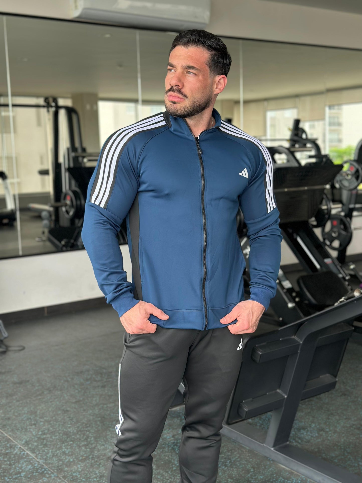 Conjunto Deportivo Adrian