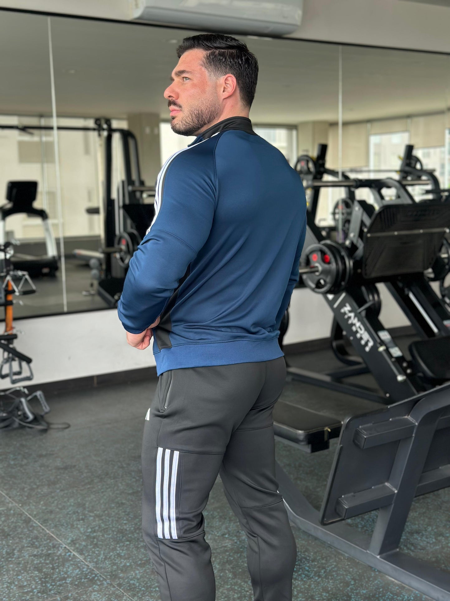 Conjunto Deportivo Adrian