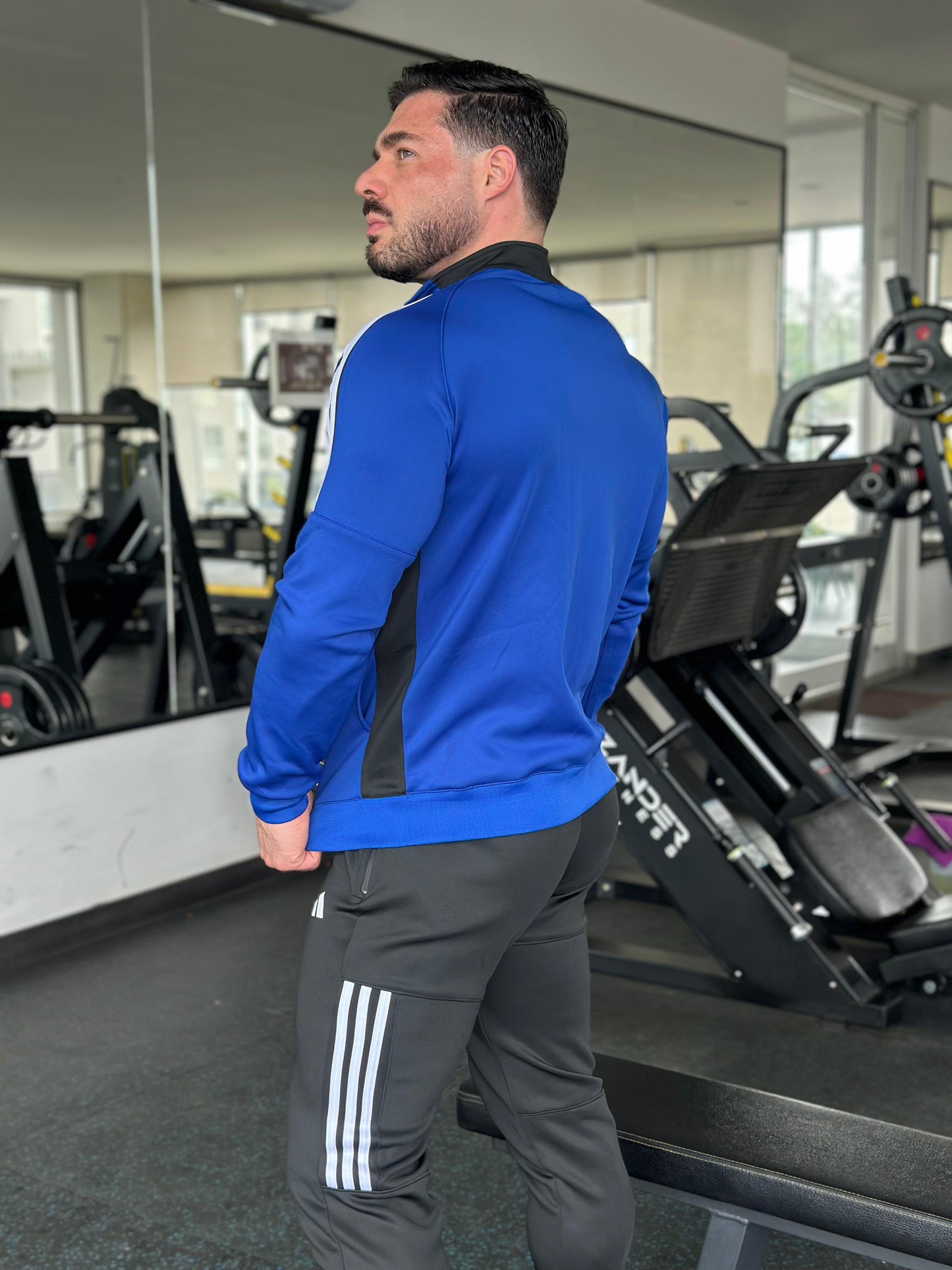 Conjunto Deportivo Adrian