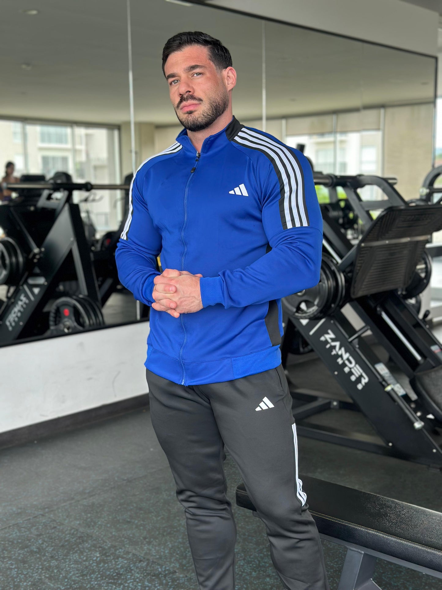 Conjunto Deportivo Adrian