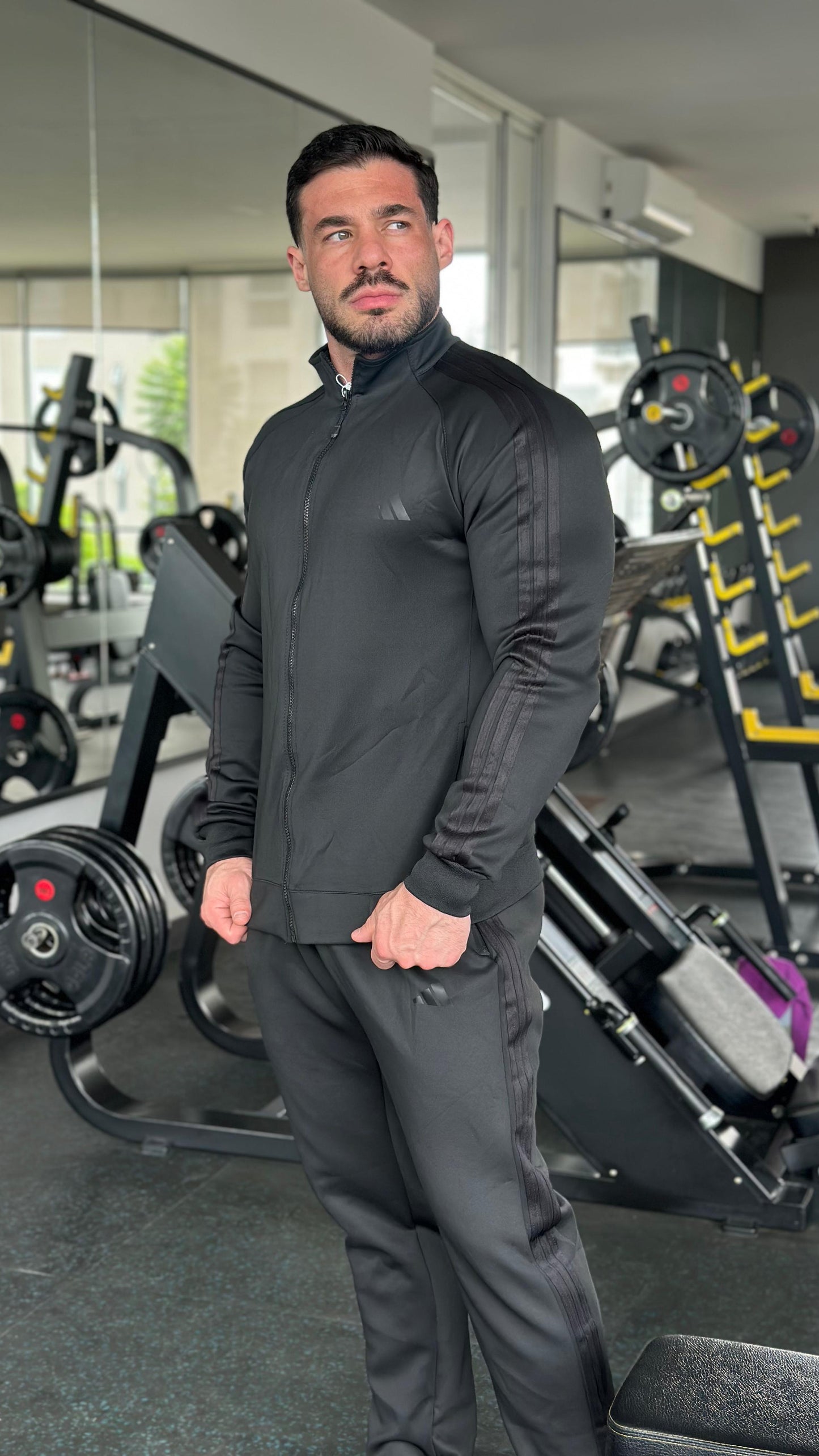 Conjunto Deportivo Para Hombre Lineas
