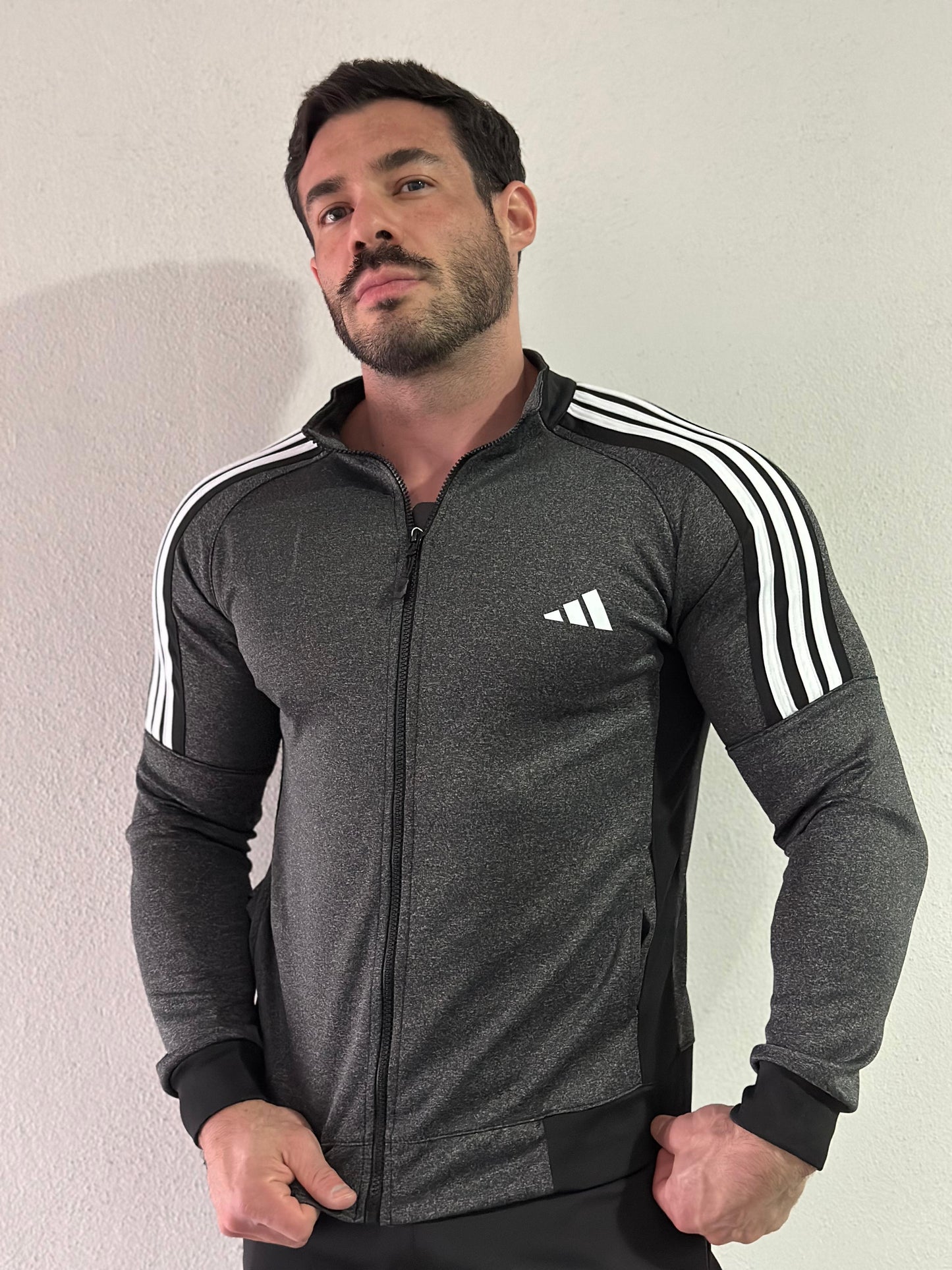 Conjunto Deportivo Adrian